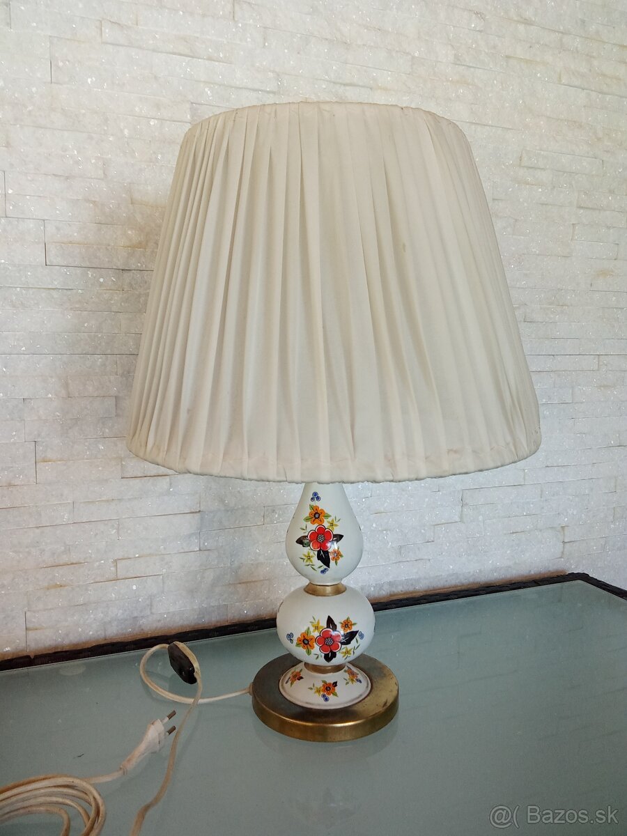 Stolná lampa