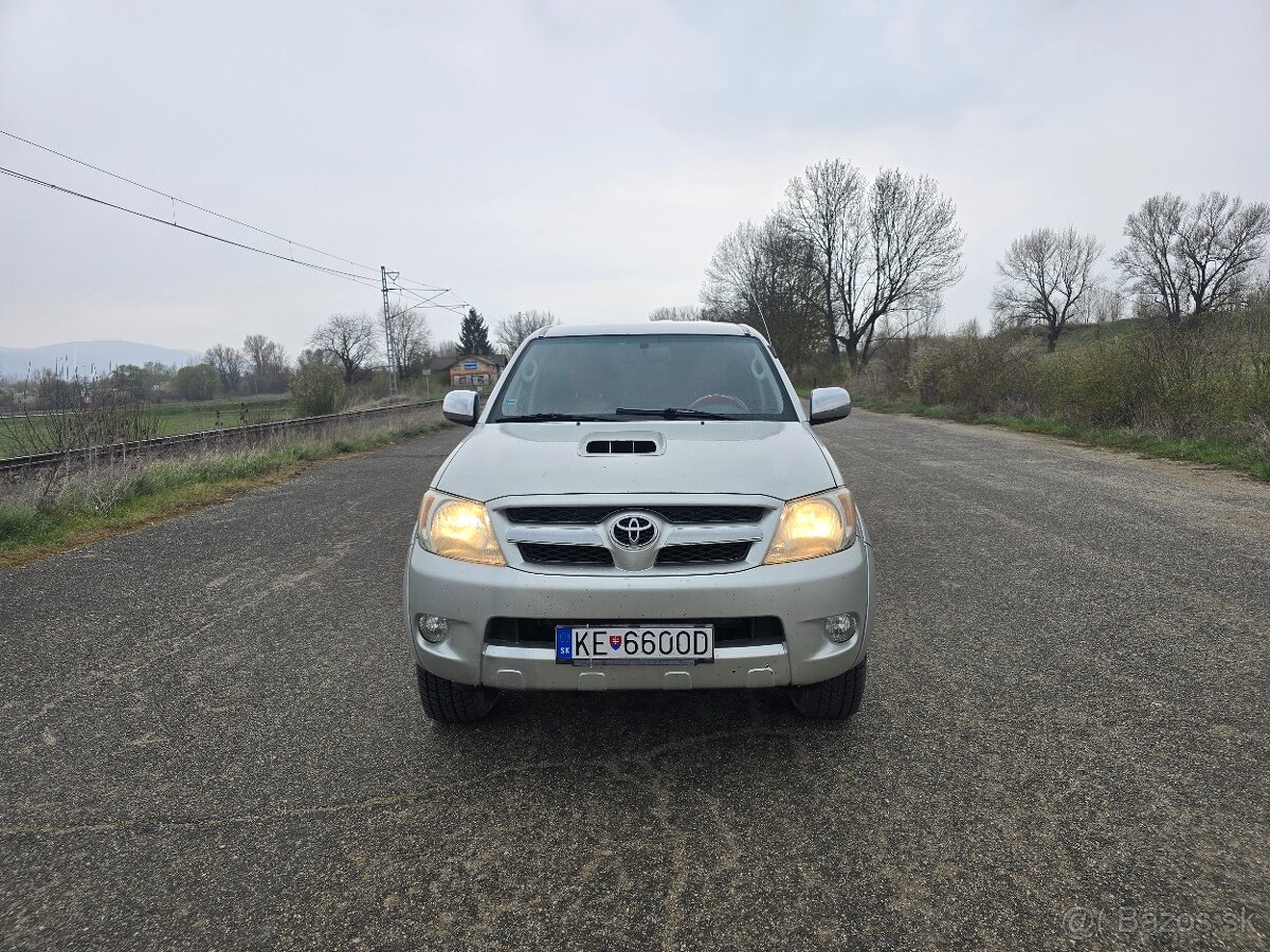 Toyota Hilux D-4D 3.0 TDI 126KW 4X4