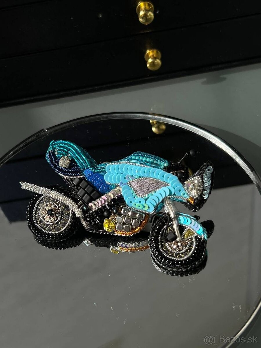 brošňa Motocykel
