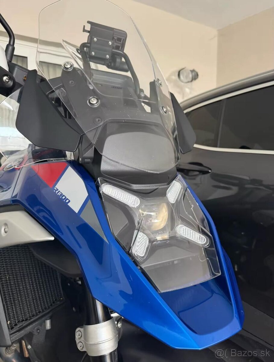 Kryt svetlometu pre BMW R1300GS