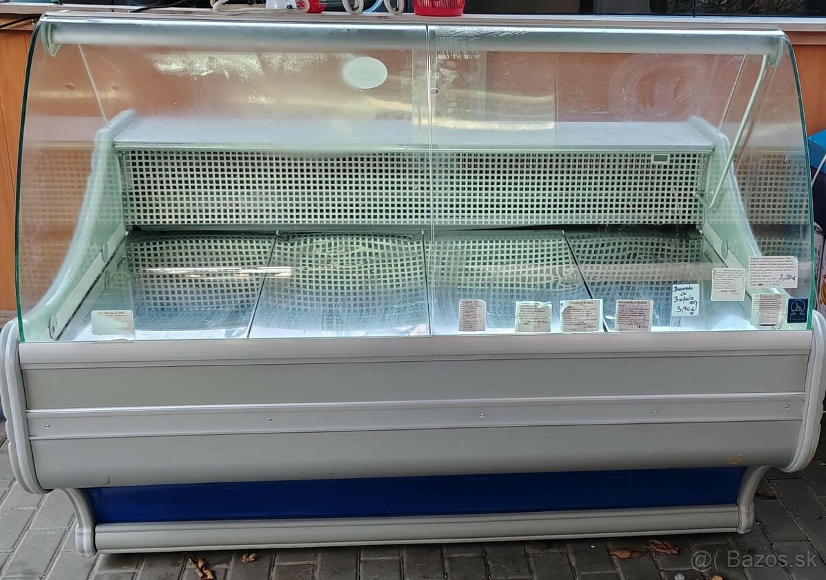 Chladiaca vitrina