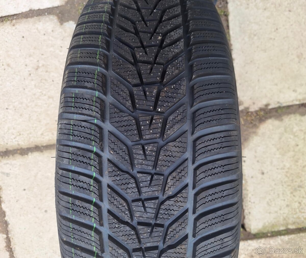 Nové pneu. HANKOOK na diskoch 255/65 R17 Nissan Navara