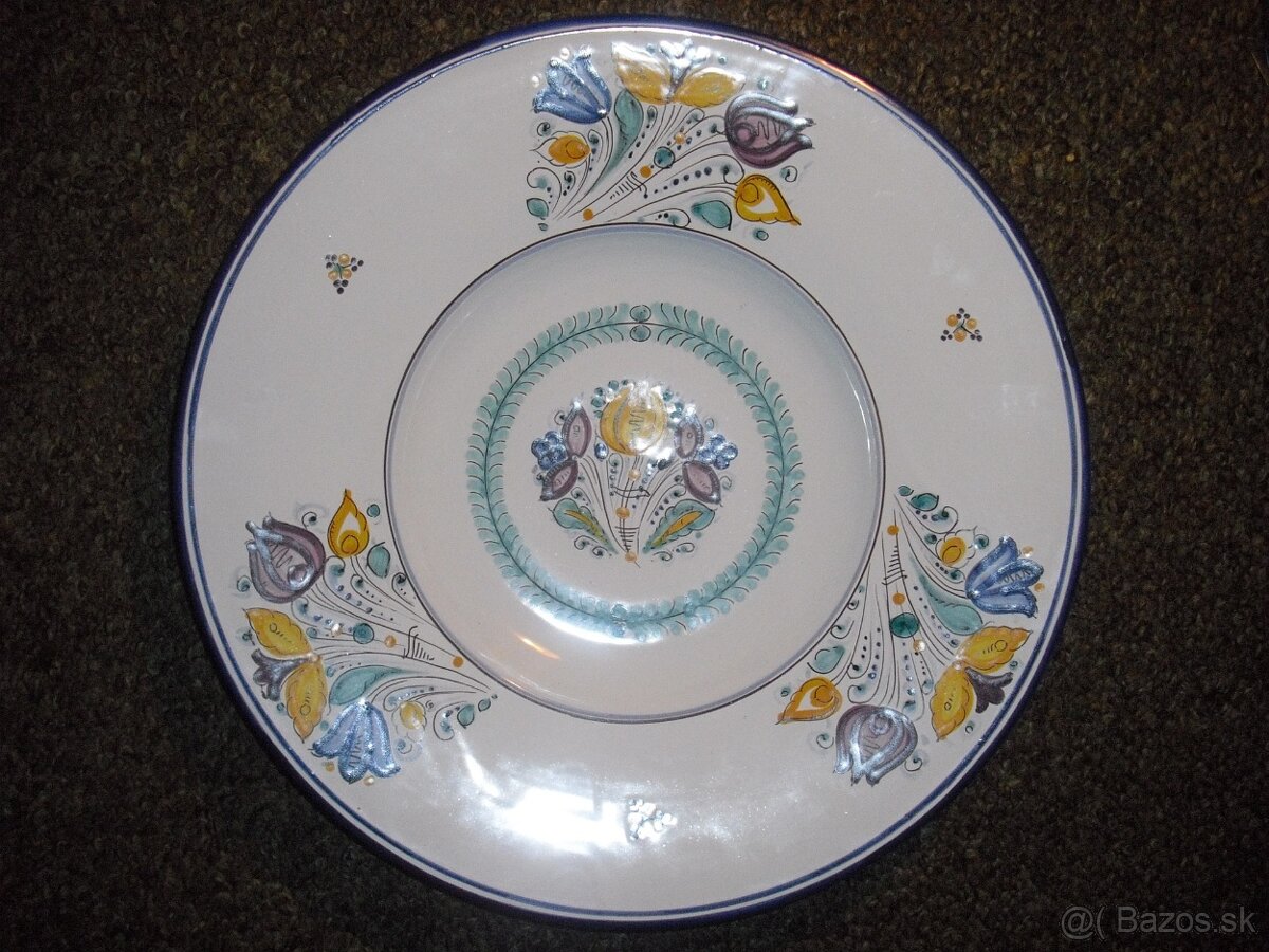 Modranska keramika tanier a dzban zbierka