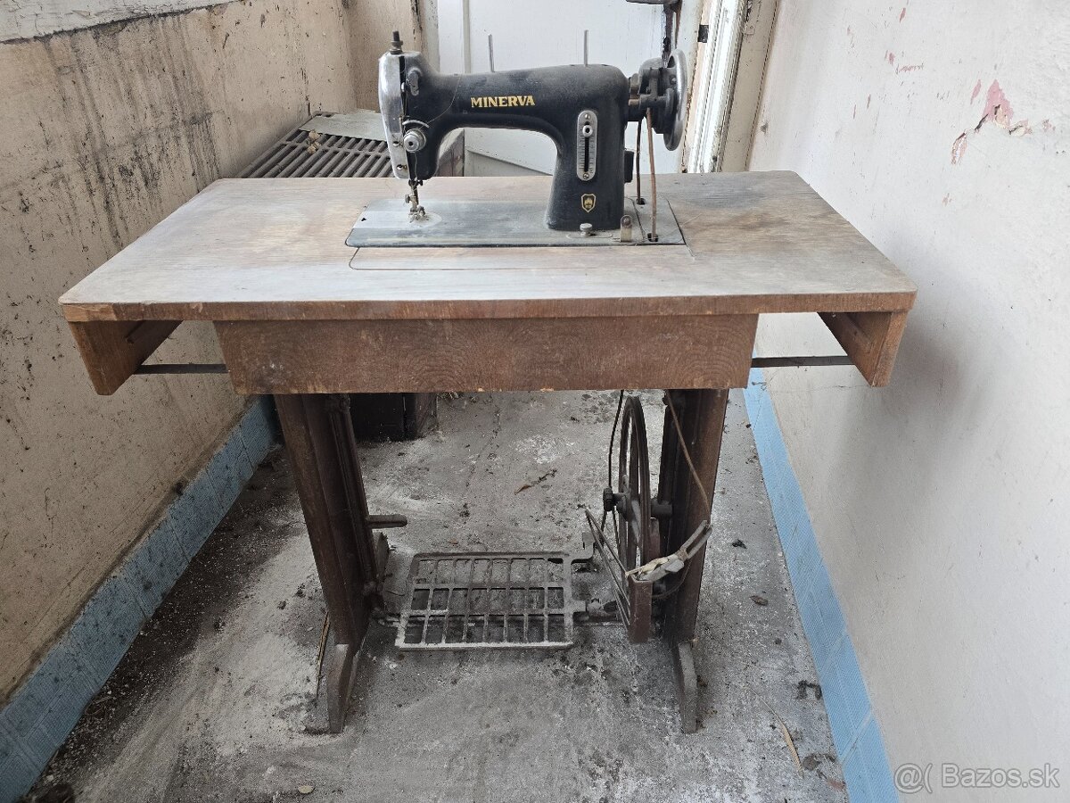 Predám šijací stroj Minerva