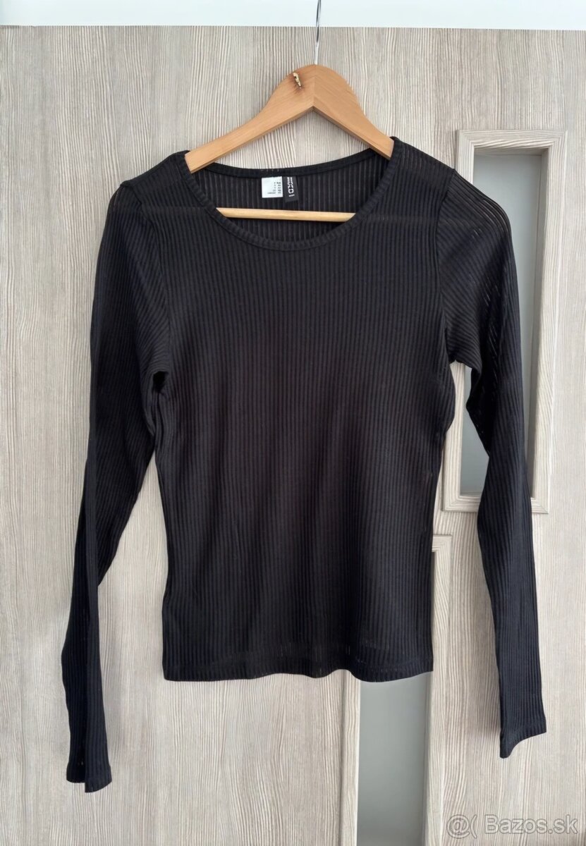 Cierne priesvitne tricko