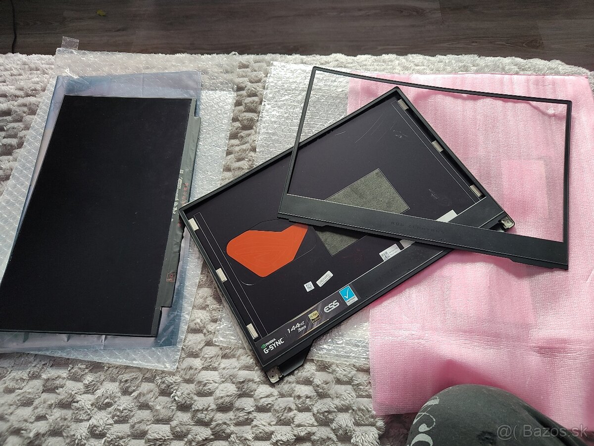 Asus Zephyrus S Slim LCD + plasty 120e
