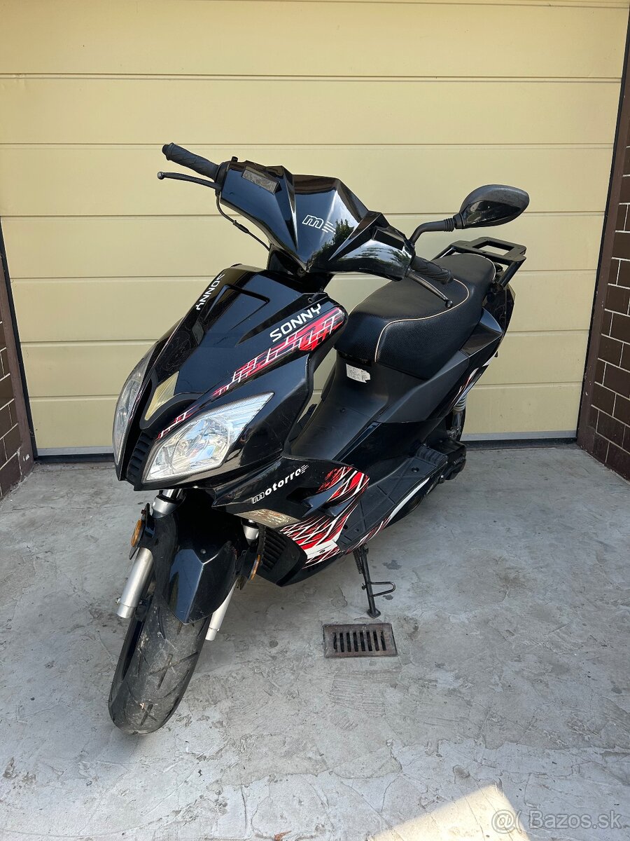 Skuter 50ccm