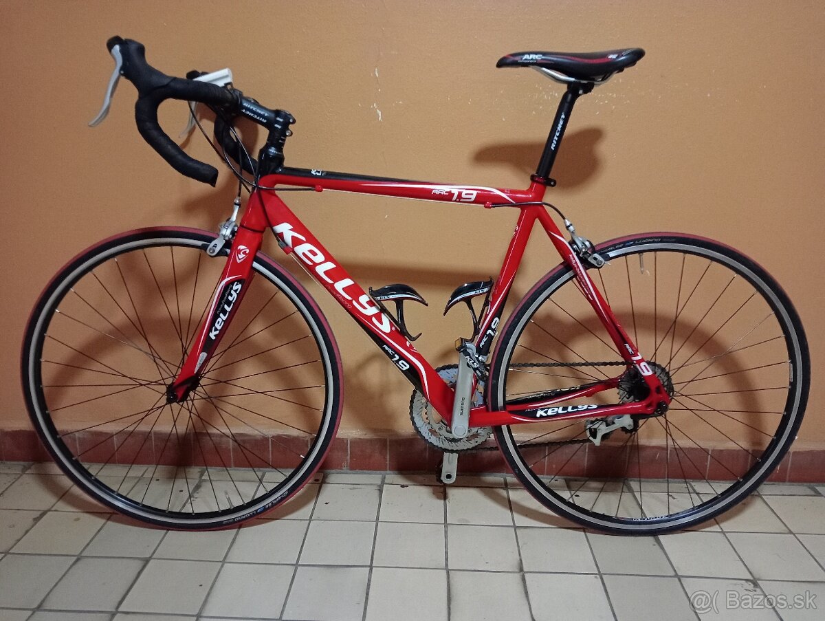 Znížená cena - Predám zachovalý cestný bicykel Kellys ARC