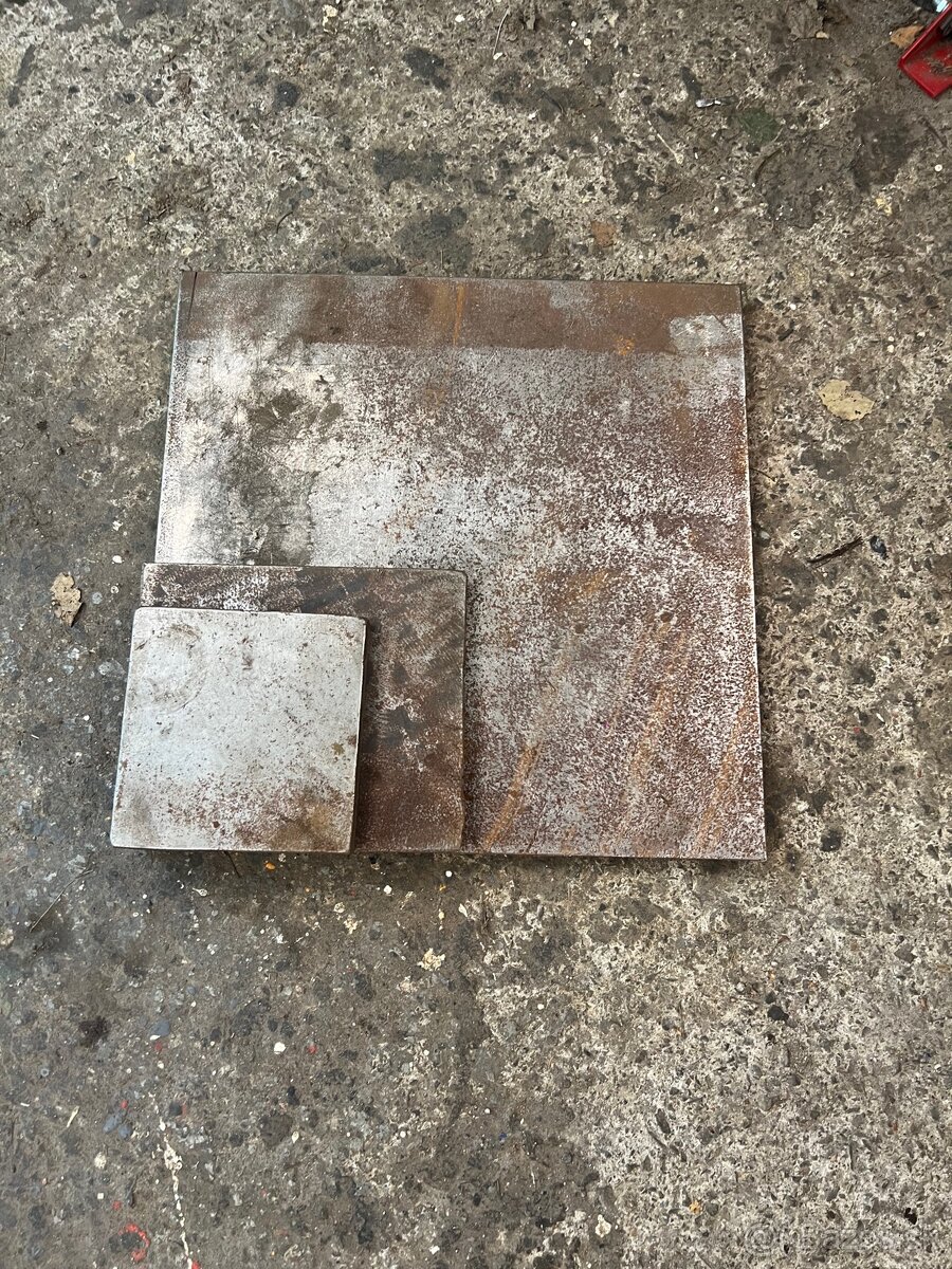 Kovové platne 25mm