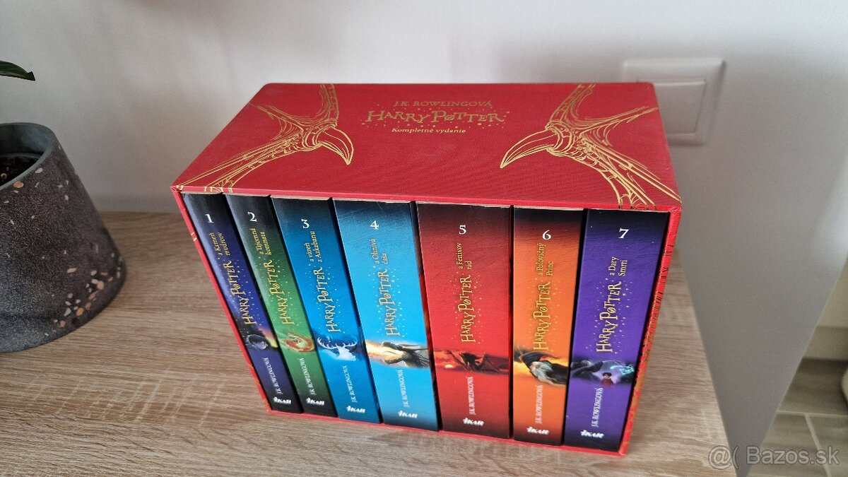 Predám kompletný box kníh Harry Potter, J.K.Rowling