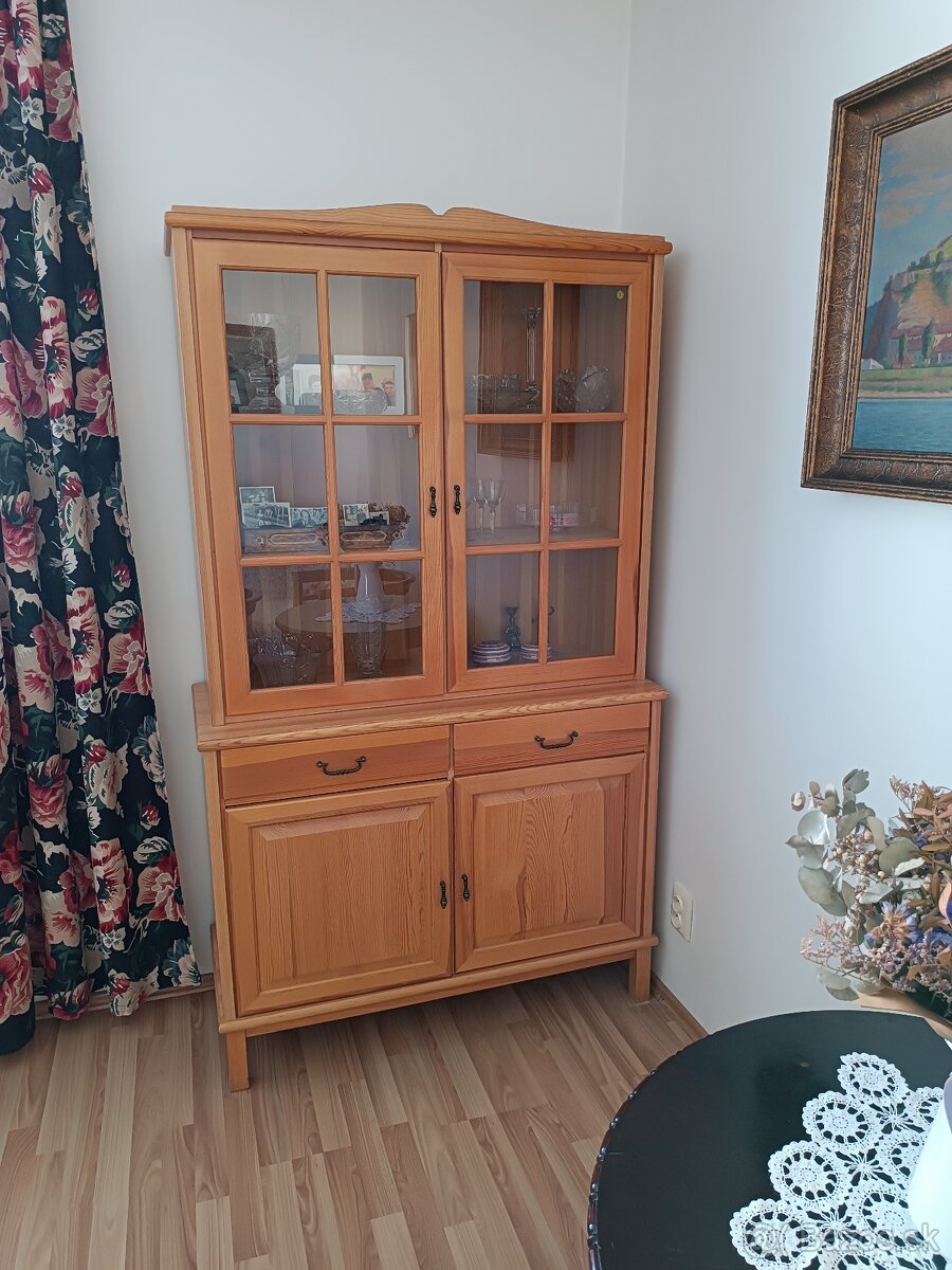 Kredenc - príborník IKEA