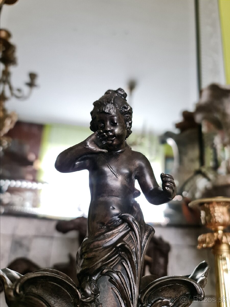 Secesna cínová vázicka soška