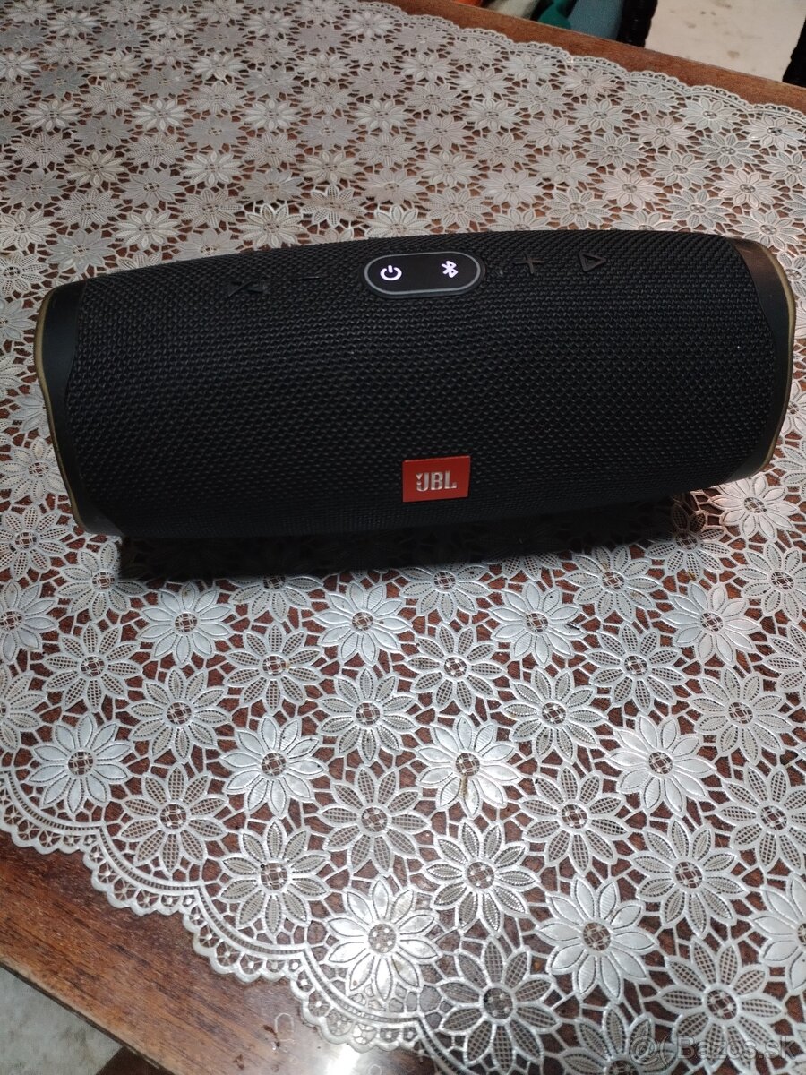JBL Charge 4