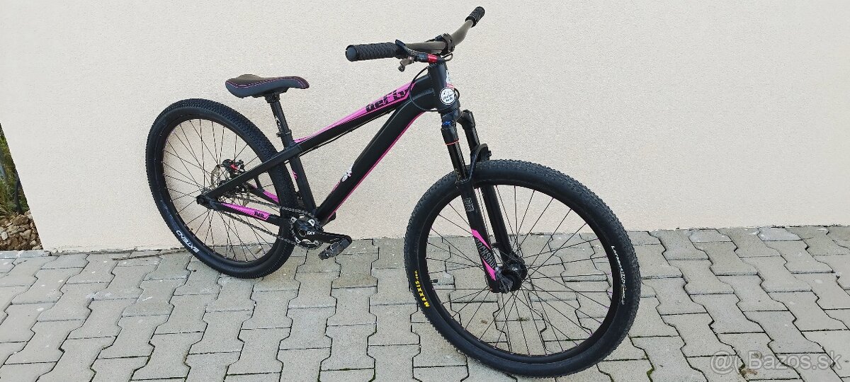 DEMA Befly Custom