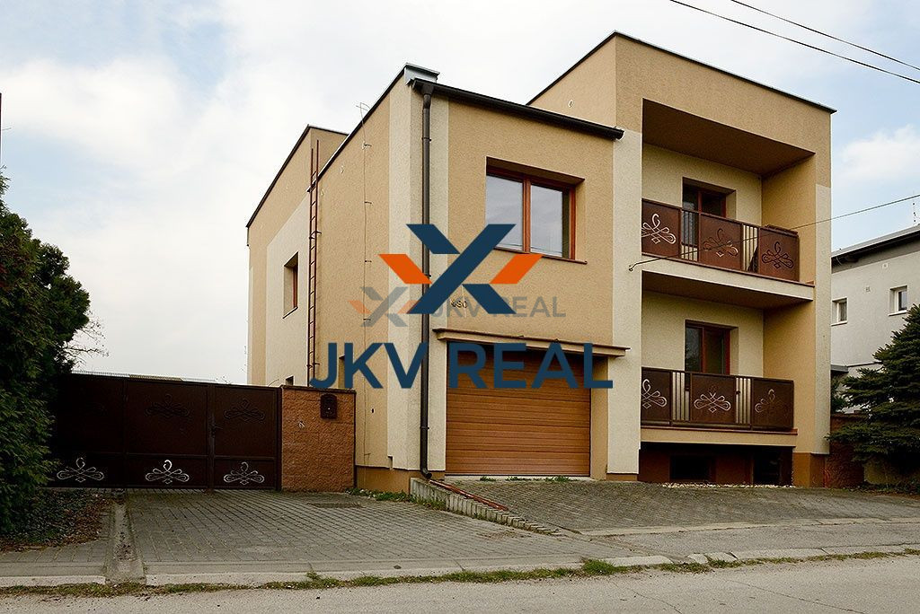 4 izbový rodinný dom s garážou v tichej lokalite