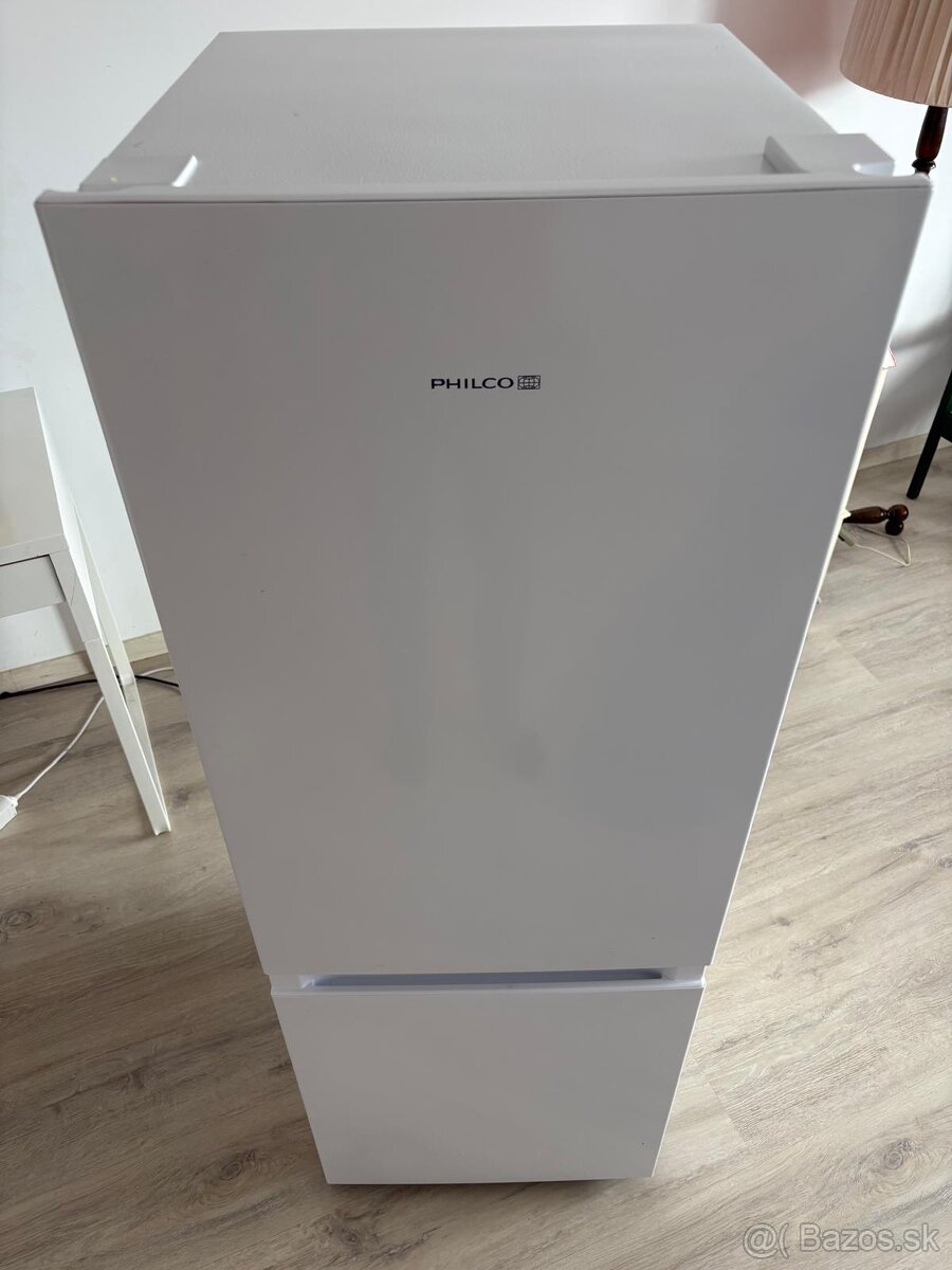 Biela chladnička s mrazničkou- kúpená v júli 2025