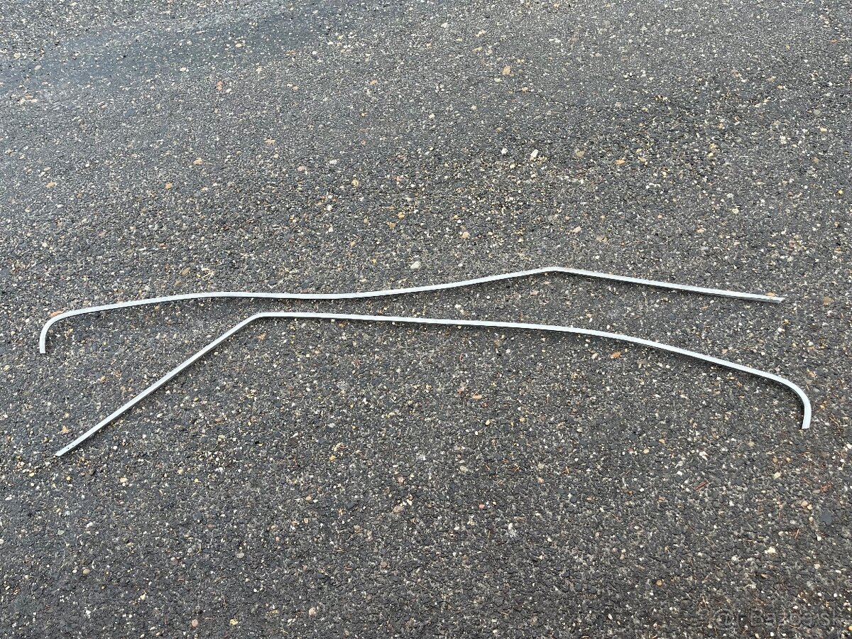 Škoda 110R - bočné lišty