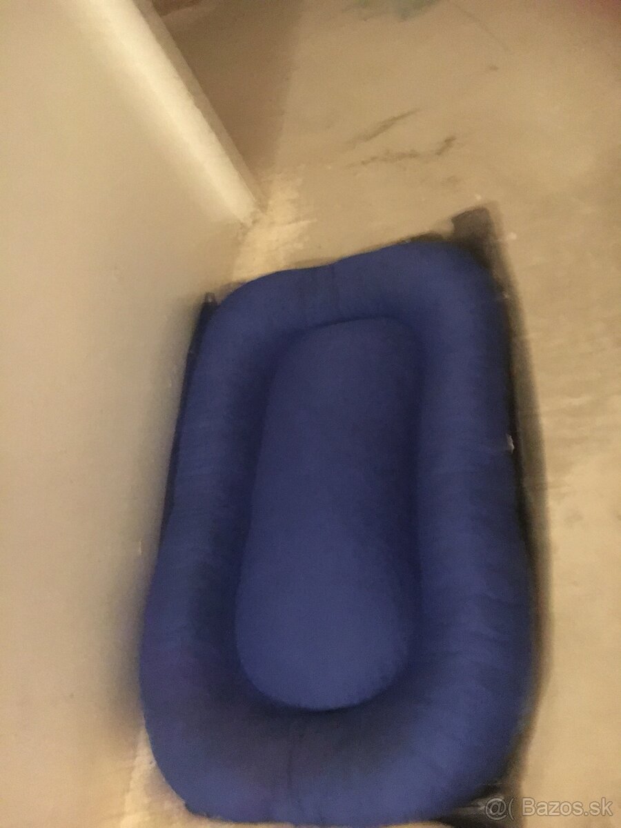 Kvalitný pelech pre vacsieho psa