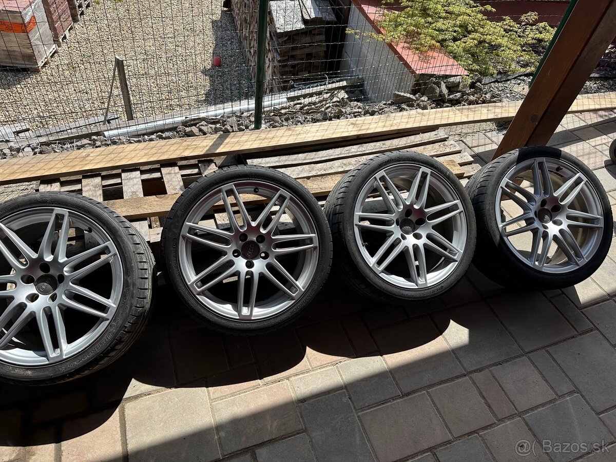 255/35 R19