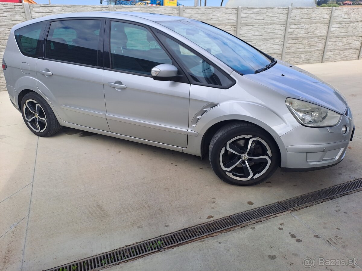 Ford s max