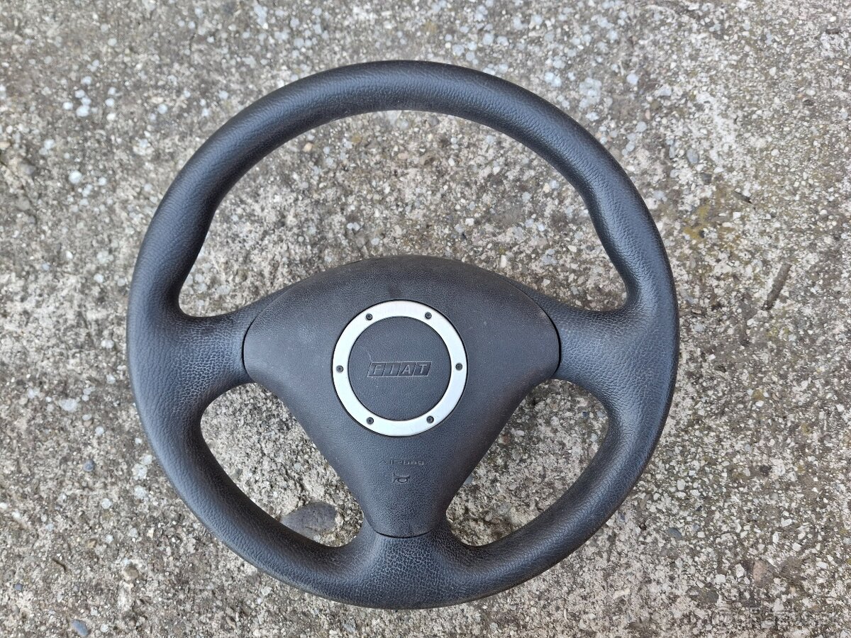 Punto sporting volant