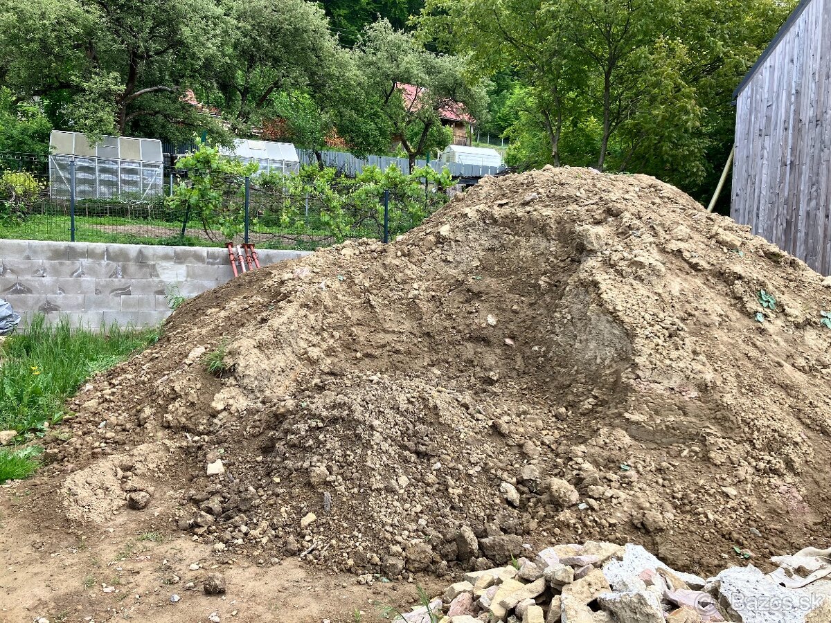 zásypová hlina