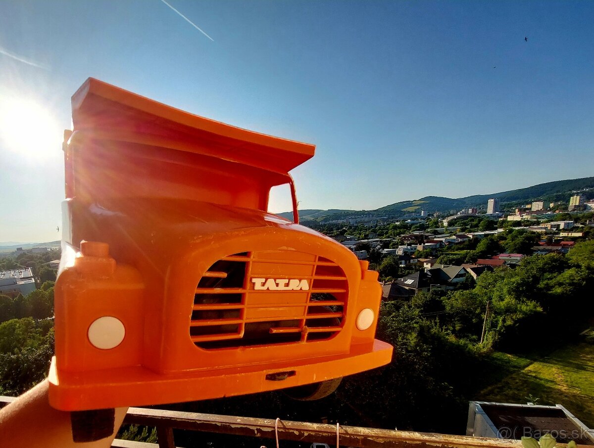 🧡 Tatra 148 Chemoplast – zachovalá stará hračka