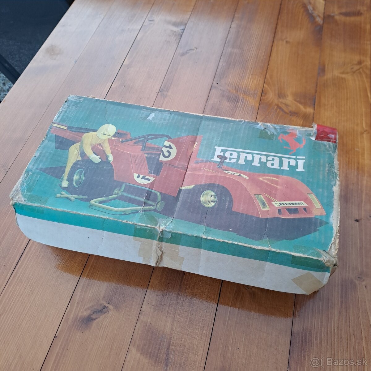 Stará hračka auto na ovládanie