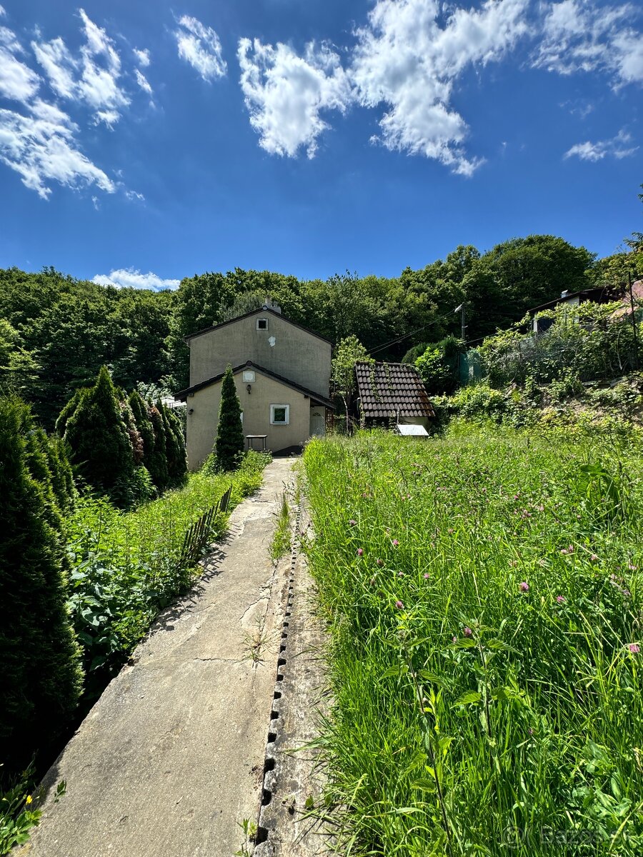Rekreačná chata v lese – súkromie, príroda a pokoj