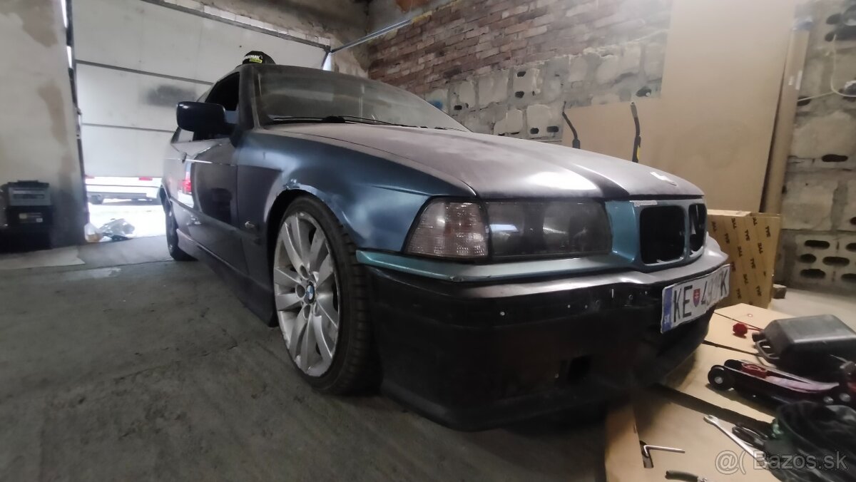 BMW E36 320i