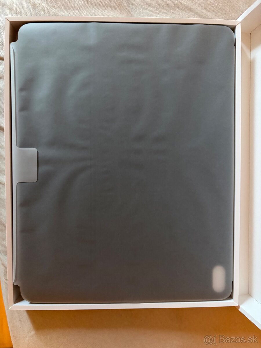 iPad Air 13 Magic Keyboard