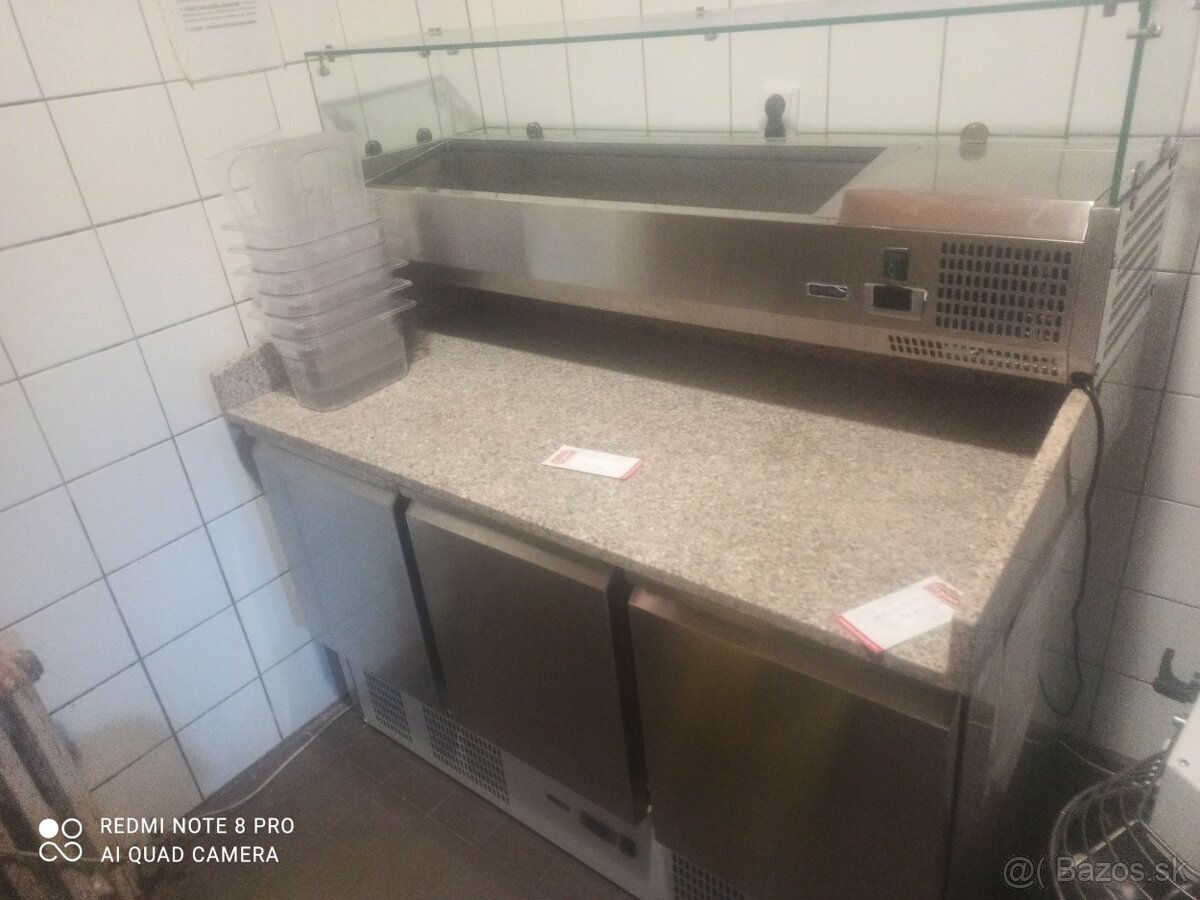 Predám keramický pizza stôl s chladničkou