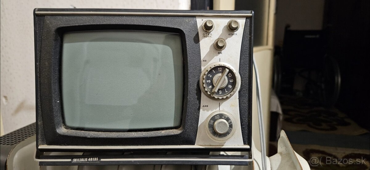 Retro televizor do auta