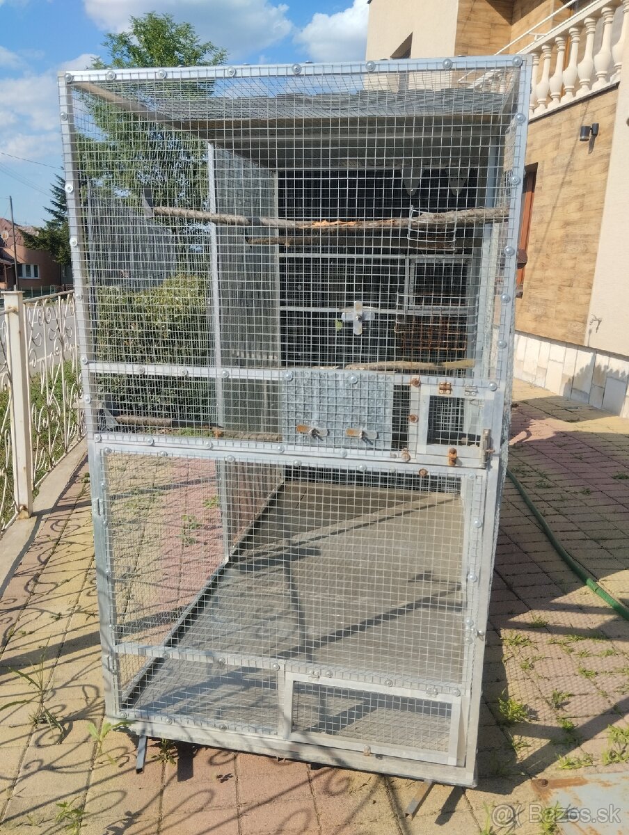 Voliera