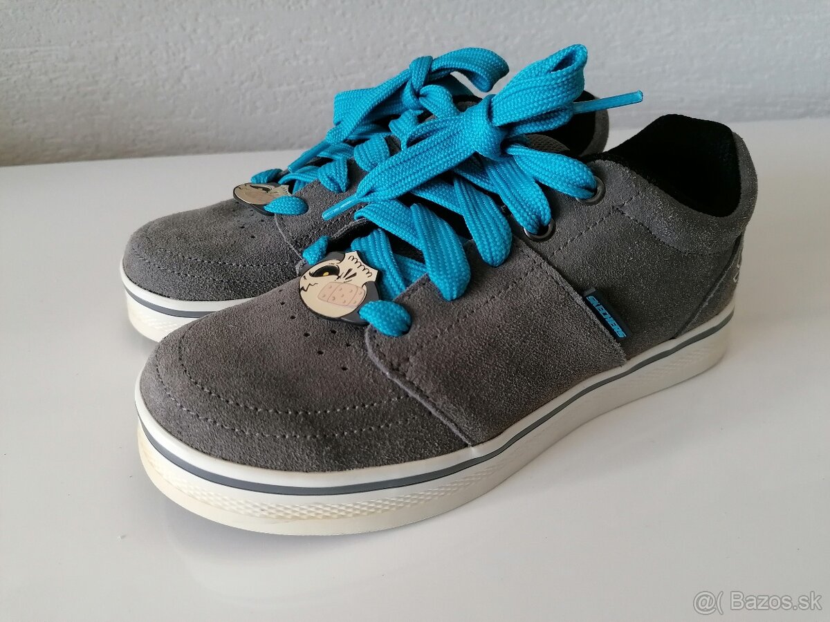 SKECHERS Pôvodná cena:53EUR Tenisky