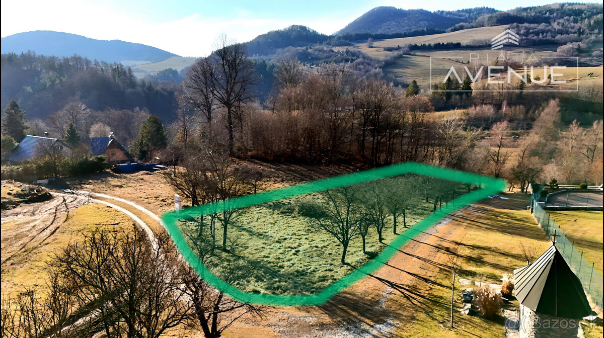 Piata Avenue | Na predaj dva pozemky s projektom chát - Lysi