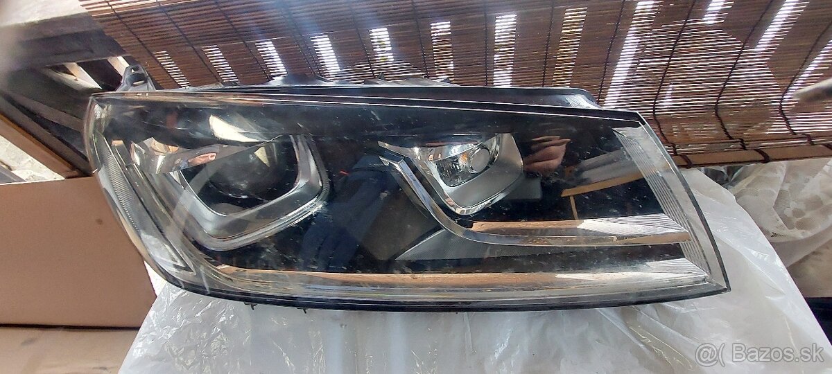 Volkswagen TOUAREG ,,7P,,2014-2018 svetlo