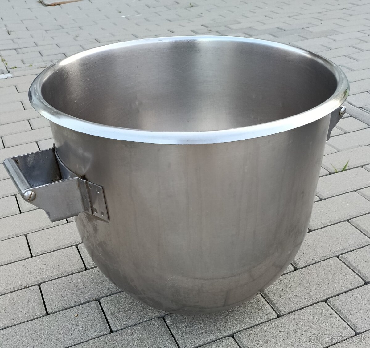 Nerezové kotlíky na opravu