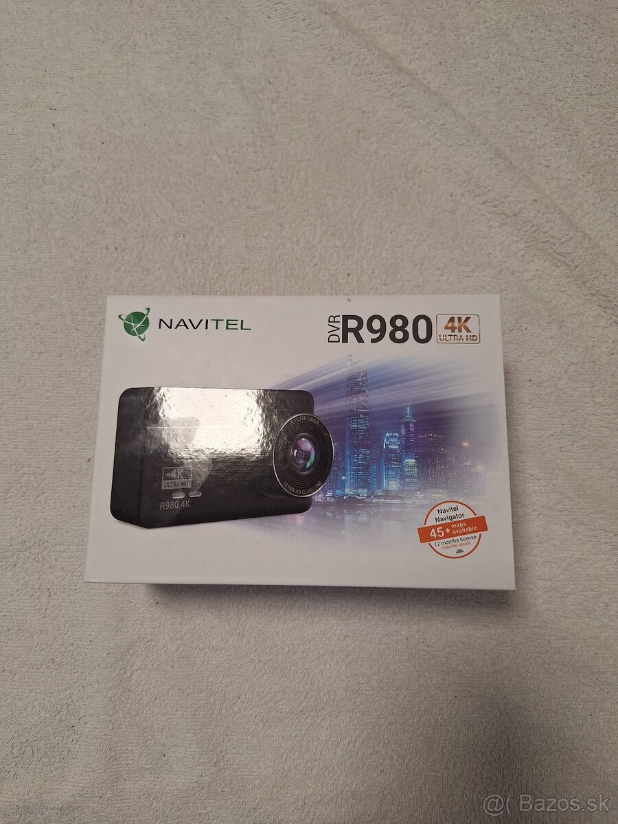 Autokamera Navitel R980 4K + 64GB karta