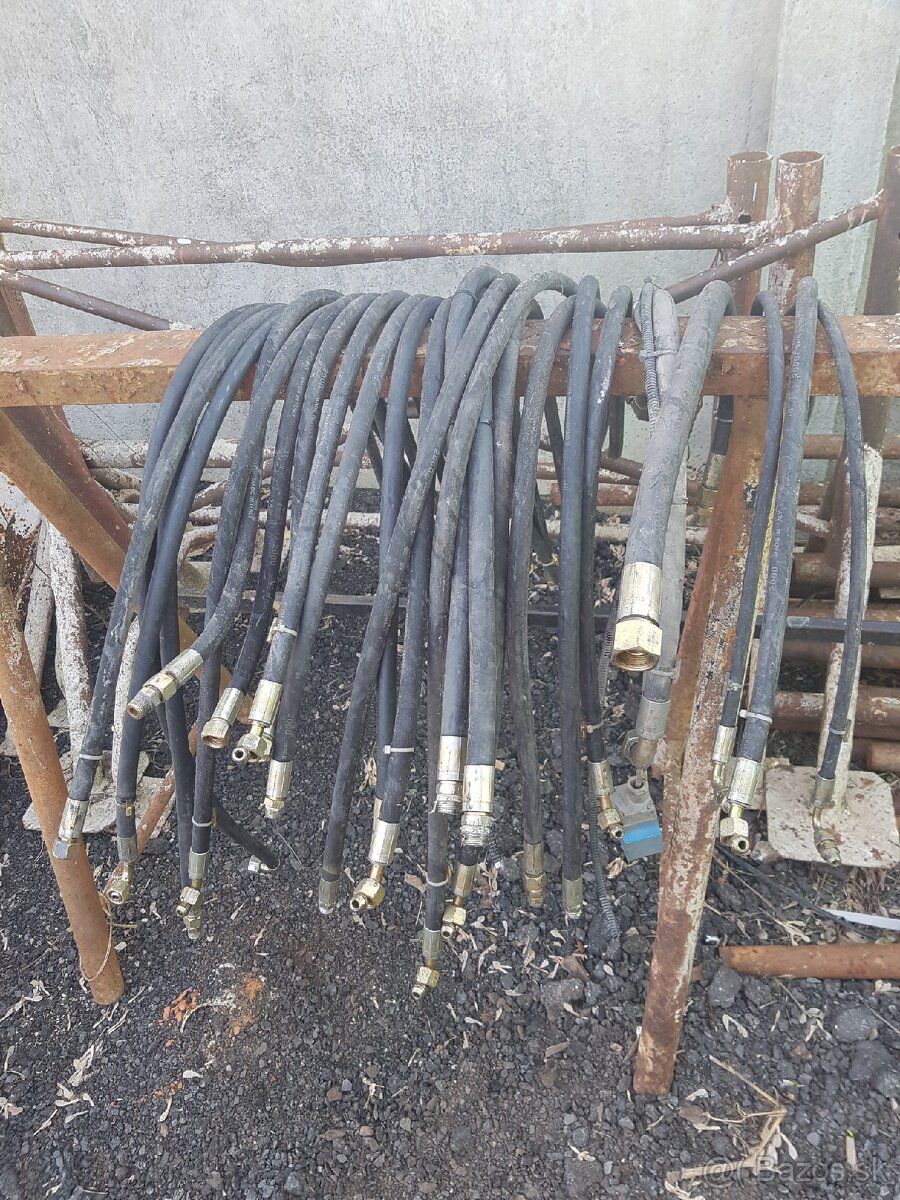 Hydraulické hadice 25ks