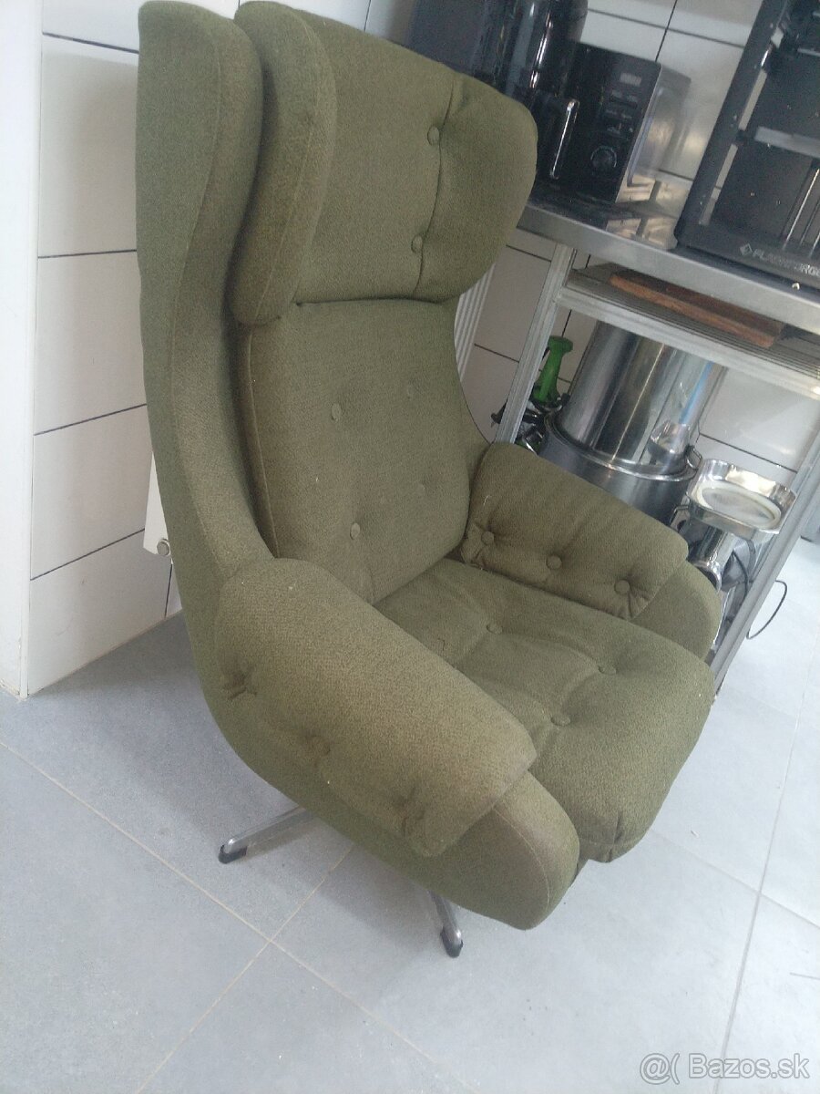 Otočné retro kreslo