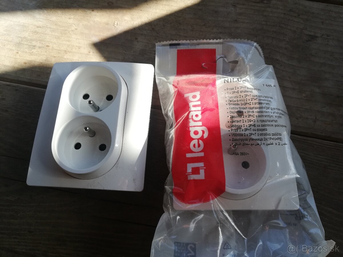 Dvoj zásuvky
