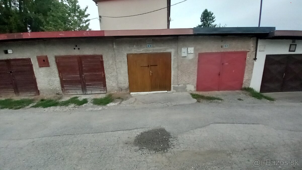 Garáž v Trstenej pri Nemocnici