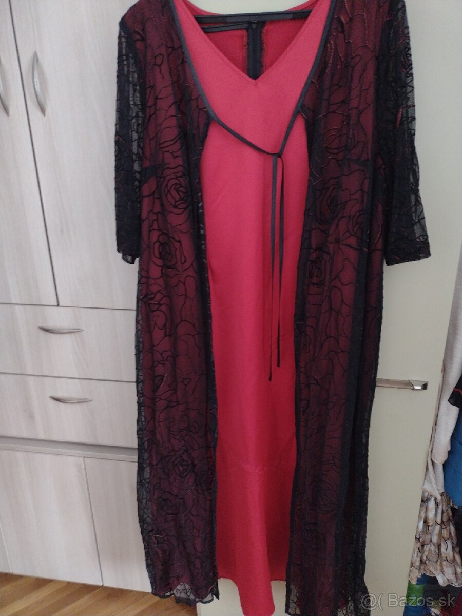 Predám dobrom stave spoločenské šaty