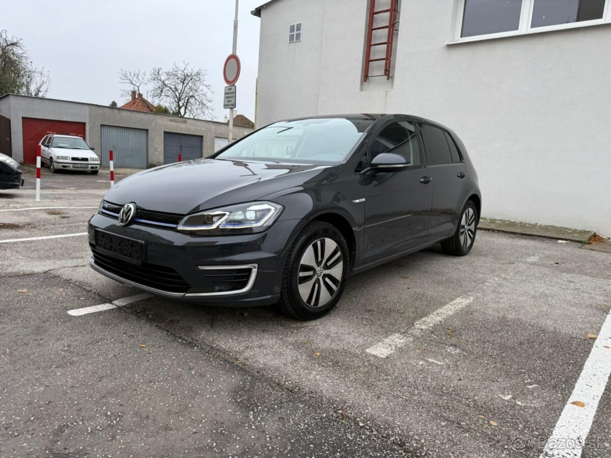 VW e-GOLF 100kw Virtual, ACC, Led svetlá, Virtual cockpit, Ť