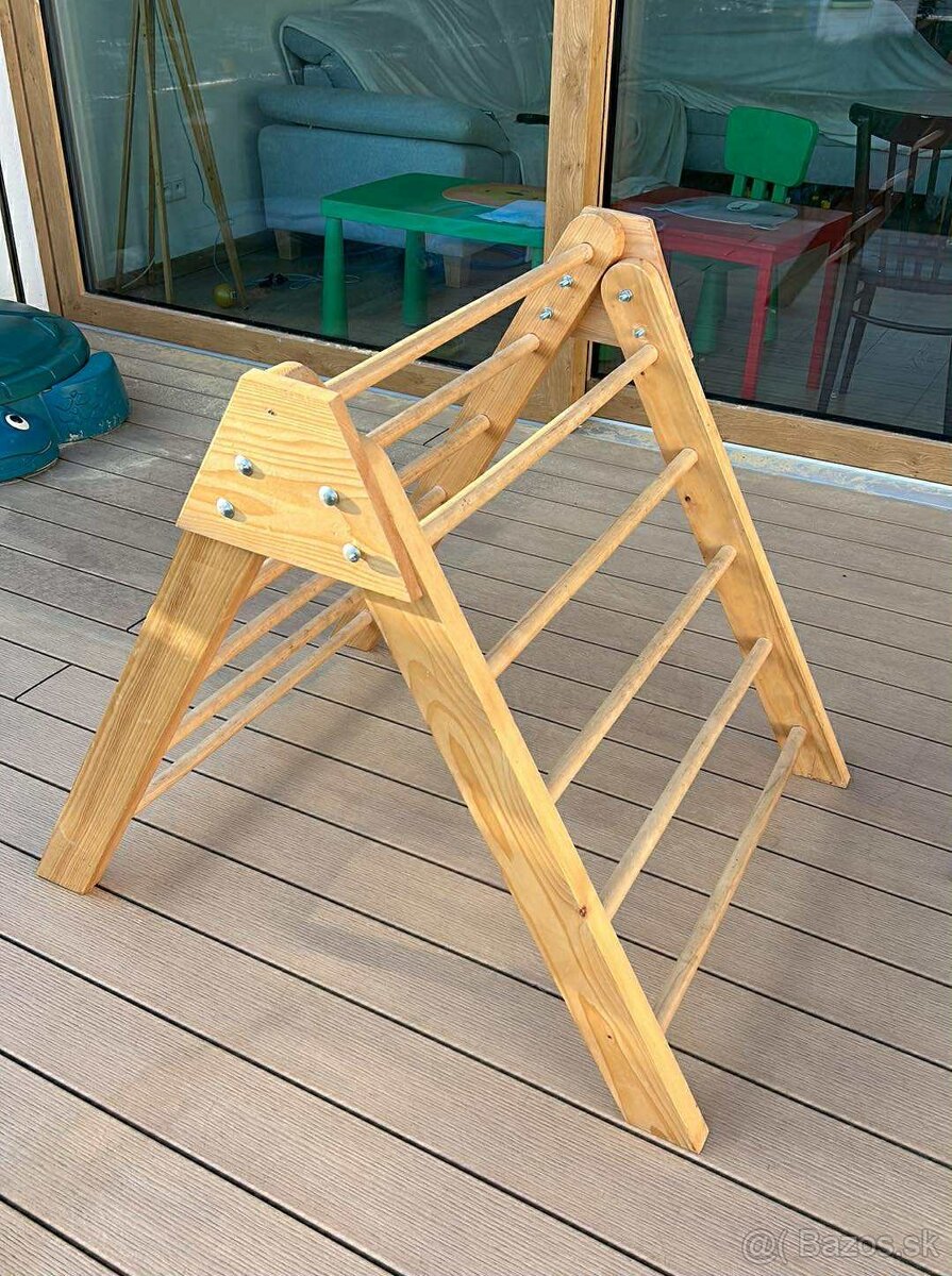 Picklerov triangel preliezka hojdacka montessori