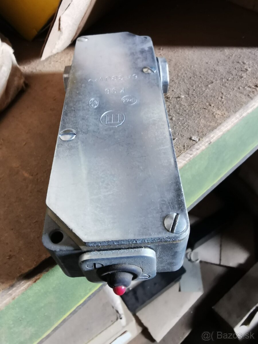 KONCOVÝ SPÍNAČ:2KS6 ; 3KS6