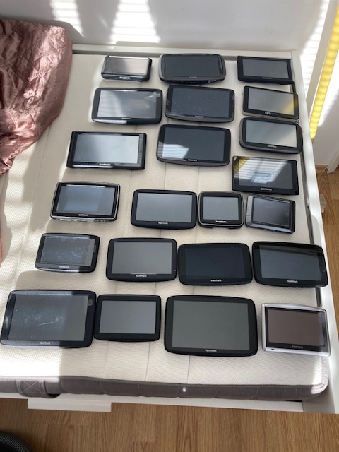 nefunkčné,alebo polofunkčné GPS