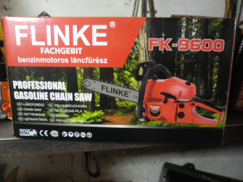 BENZíNOVá MOTOROVá PíLA