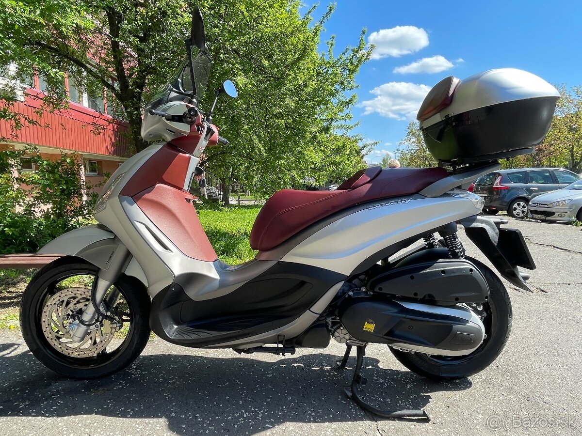 Piaggio Beverly Sport Touring 350